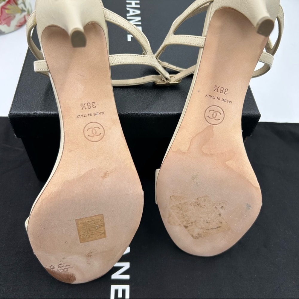 Women’s Chanel ivory leather stray sandals size 38.5 made in Italy - Picture 11 of 14